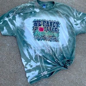 Applebees 🍎 Bleached T Shirt